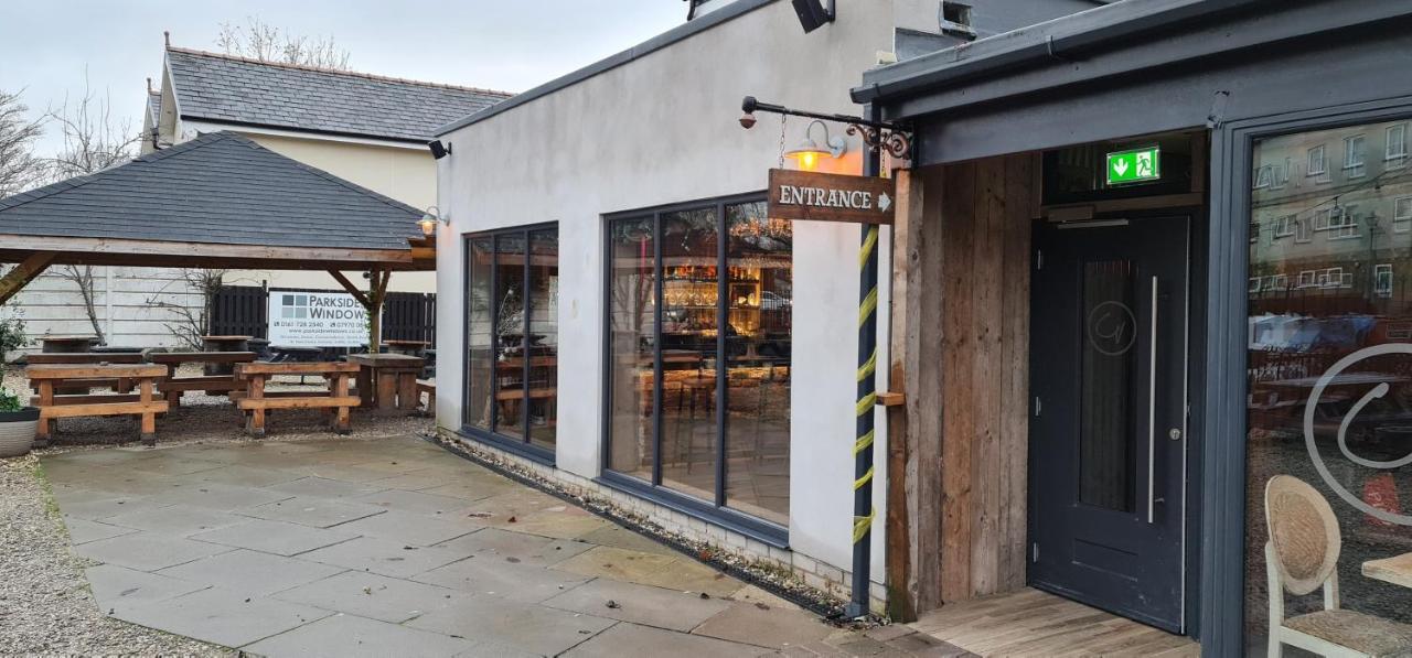 The Waterside Bar, Rooms & Restaurant Swinton  Exterior foto