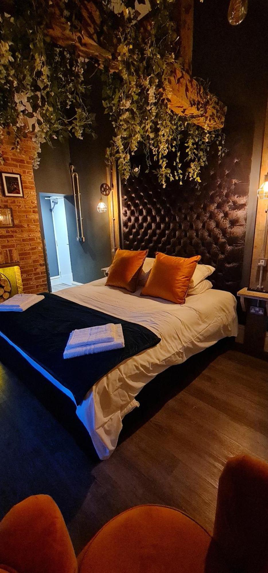 The Waterside Bar, Rooms & Restaurant Swinton  Cameră foto