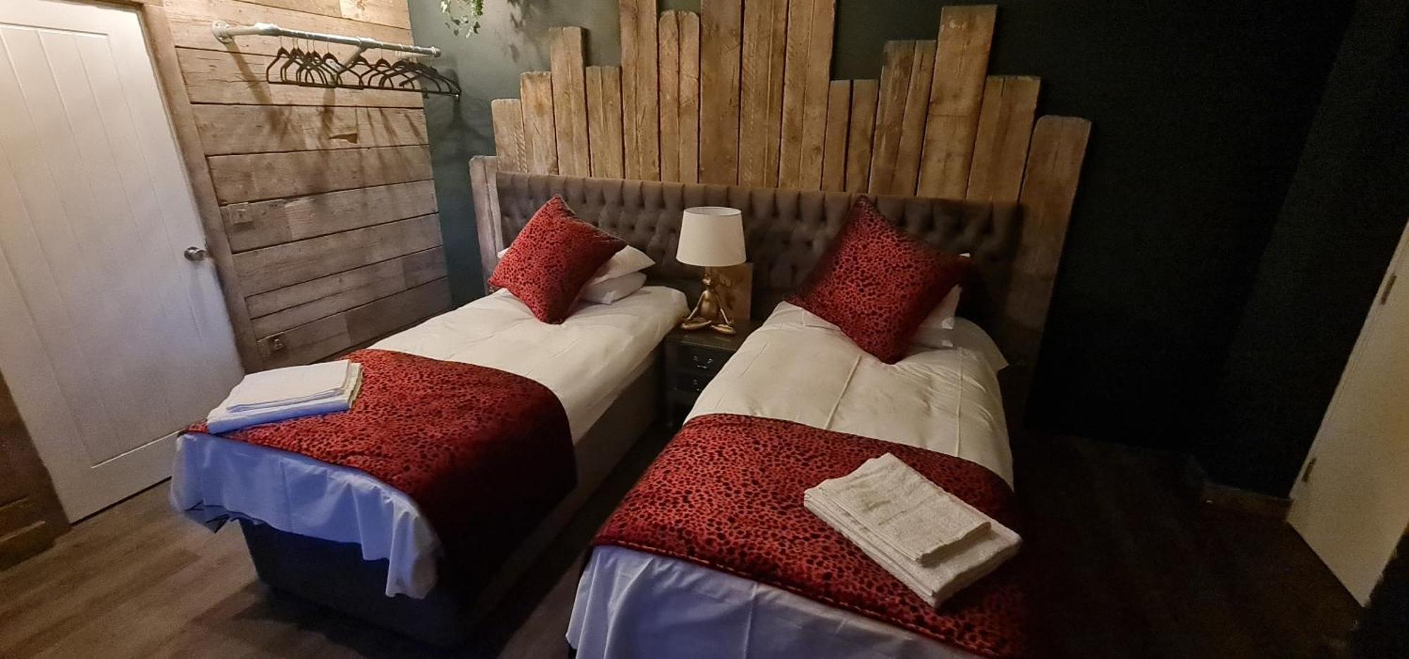 The Waterside Bar, Rooms & Restaurant Swinton  Cameră foto